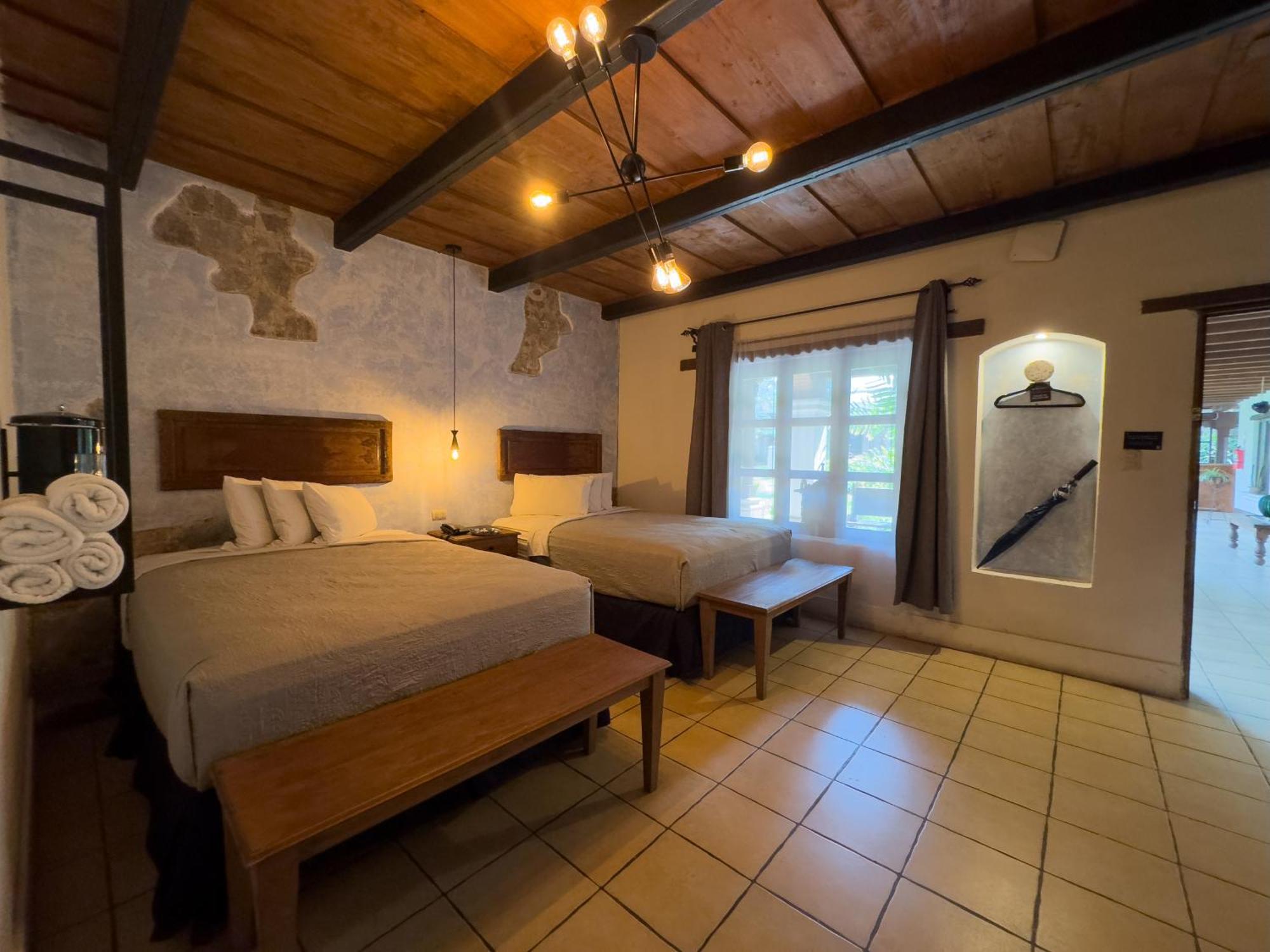 Hotel Cacique Real أنتيغوا غواتيمالا الغرفة الصورة