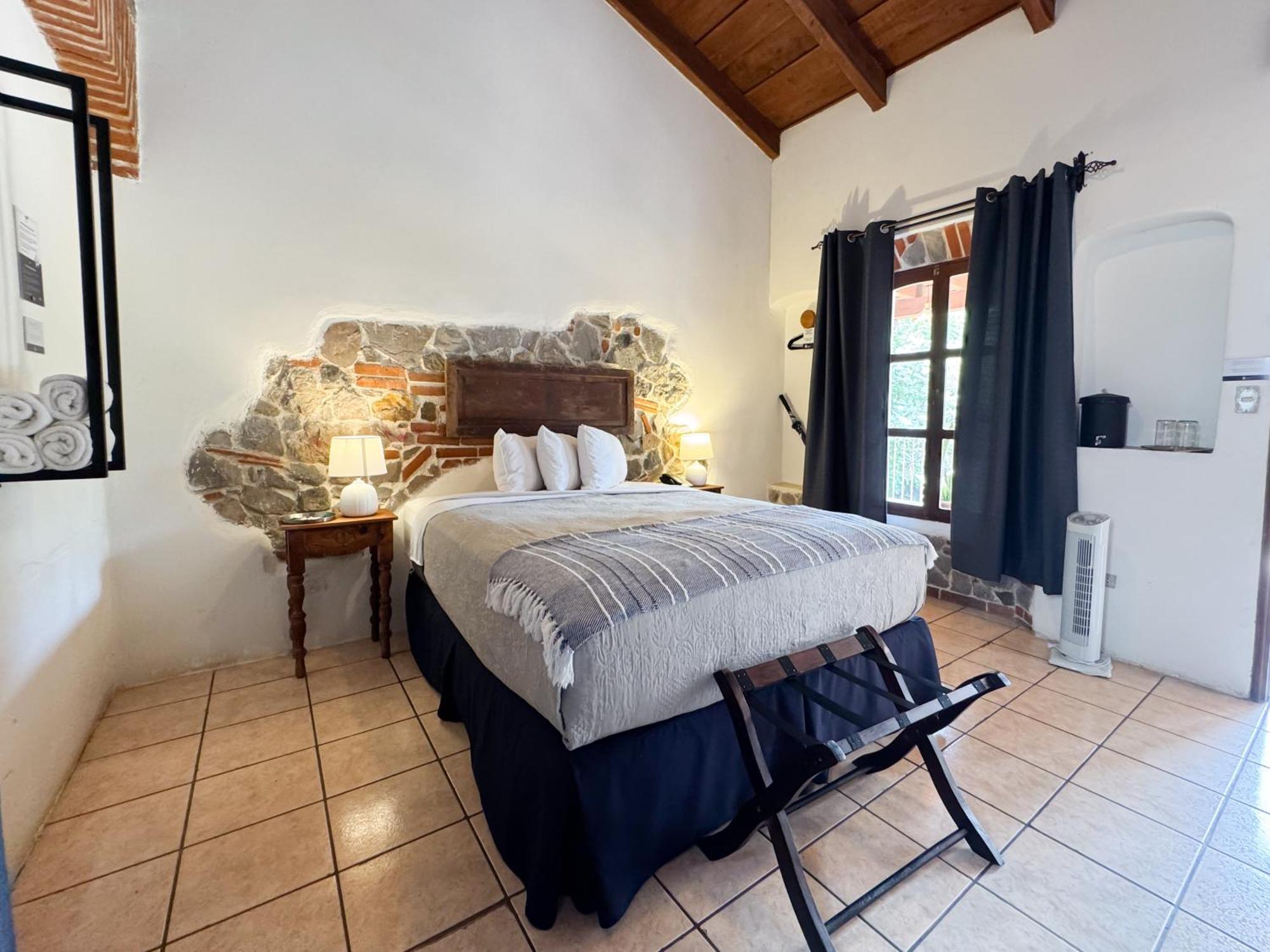 Hotel Cacique Real أنتيغوا غواتيمالا الغرفة الصورة